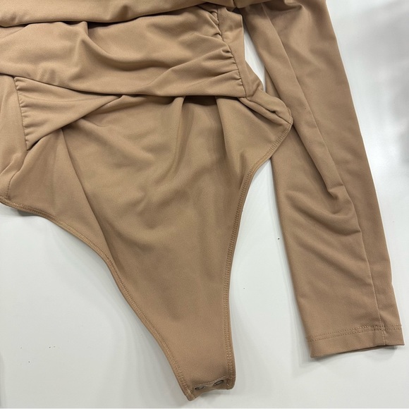 ❌SOLD❌ abercrombie & fitch long-sleeve wrap bodysuit - Picture 4 of 7